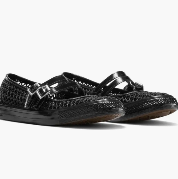Converse Black Women's Sneakers - Picture 1 of 11